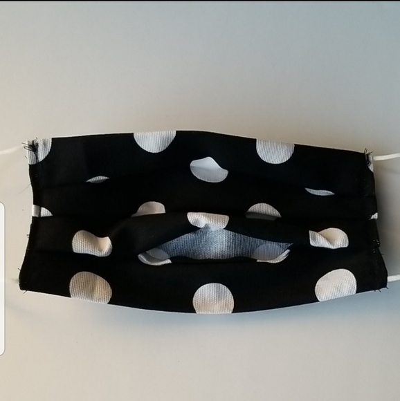 🥳2 for $25!🥳 Facemask with Filter Pocket - Picture 3 of 6